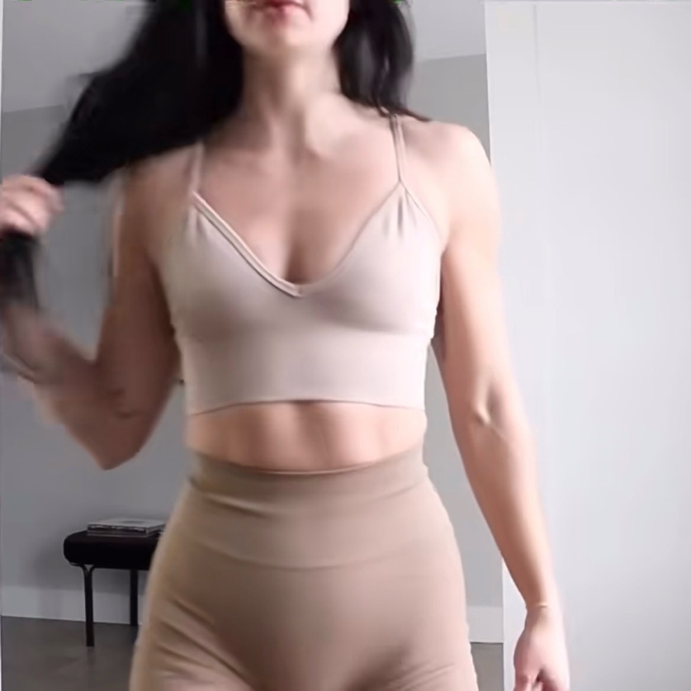 Alphalete Seamless Ribbed Bra - Linen